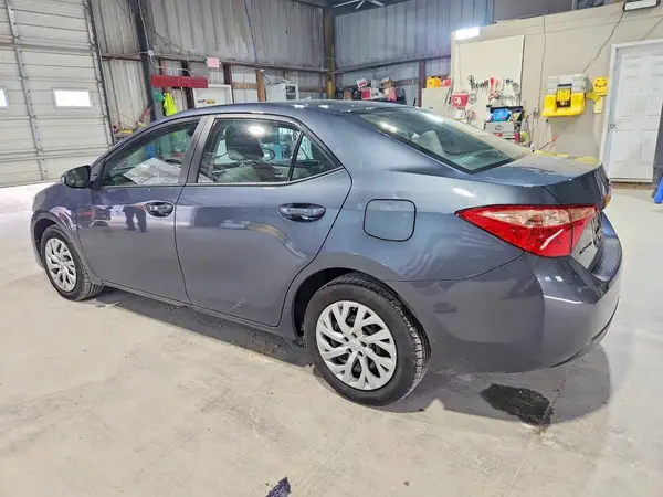 5YFBURHE0JP844581 2018 TOYOTA COROLLA - Image 2