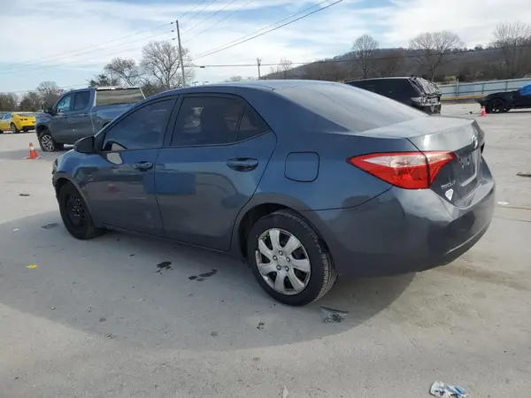 5YFBURHE0JP846475 2018 TOYOTA COROLLA - Image 2