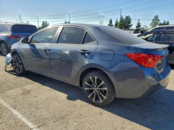 5YFBURHE0JP846508 2018 TOYOTA COROLLA - Image 2