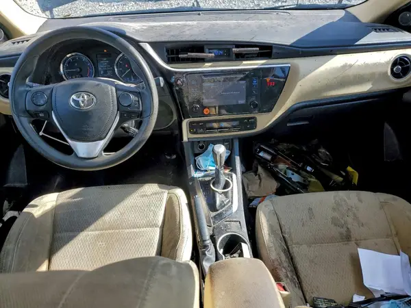 5YFBURHE0JP852700 2018 TOYOTA COROLLA - Image 8