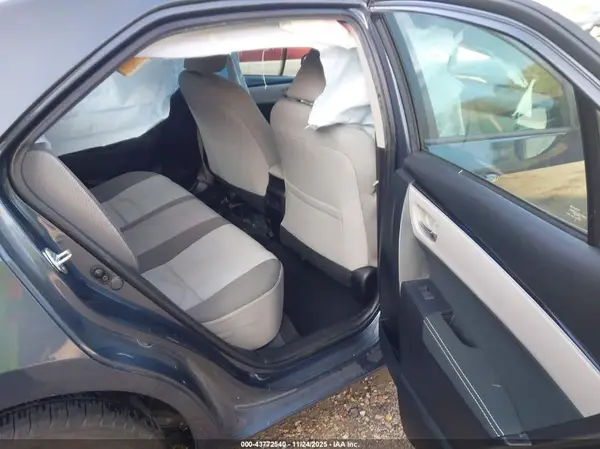5YFBURHE0JP854592 2018 TOYOTA COROLLA - Image 8