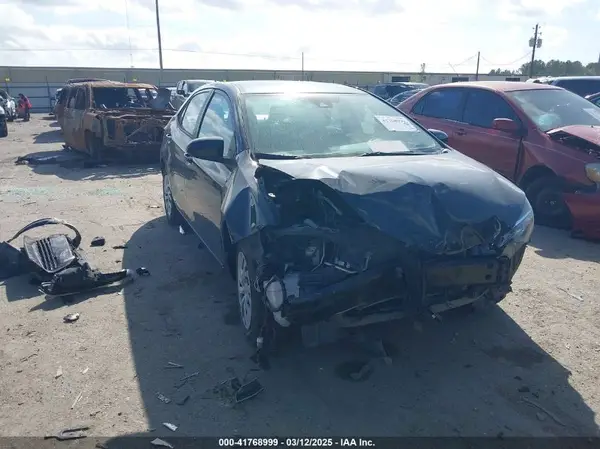 5YFBURHE0KP866033 2019 TOYOTA COROLLA - Image 1