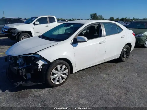 5YFBURHE0KP866923 2019 TOYOTA COROLLA - Image 2