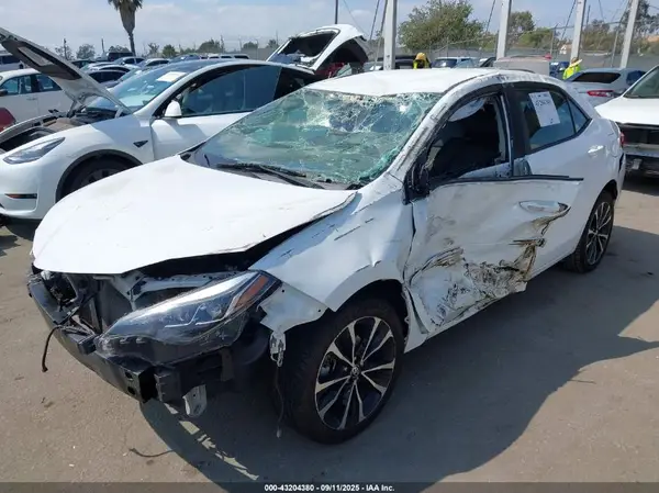 5YFBURHE0KP870454 2019 TOYOTA COROLLA - Image 2