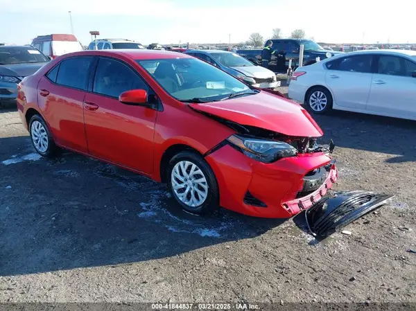 5YFBURHE0KP876142 2019 TOYOTA COROLLA - Image 1