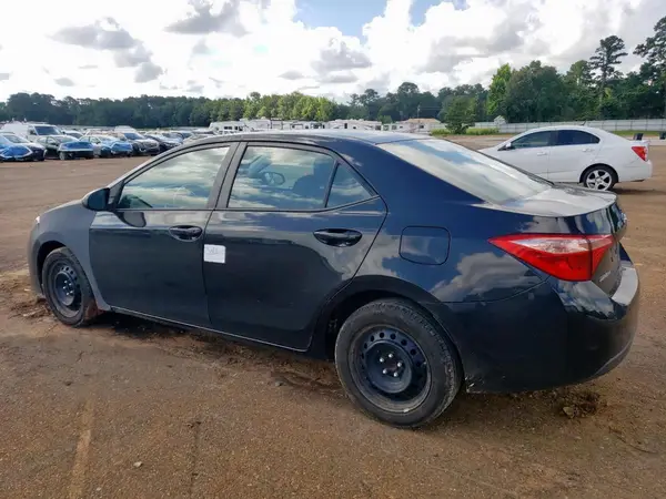 5YFBURHE0KP877307 2019 TOYOTA COROLLA - Image 2