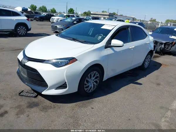 5YFBURHE0KP880269 2019 TOYOTA COROLLA - Image 2