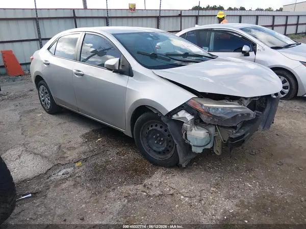 5YFBURHE0KP884239 2019 TOYOTA COROLLA - Image 1