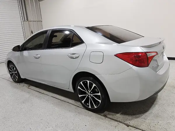 5YFBURHE0KP892891 2019 TOYOTA COROLLA - Image 2