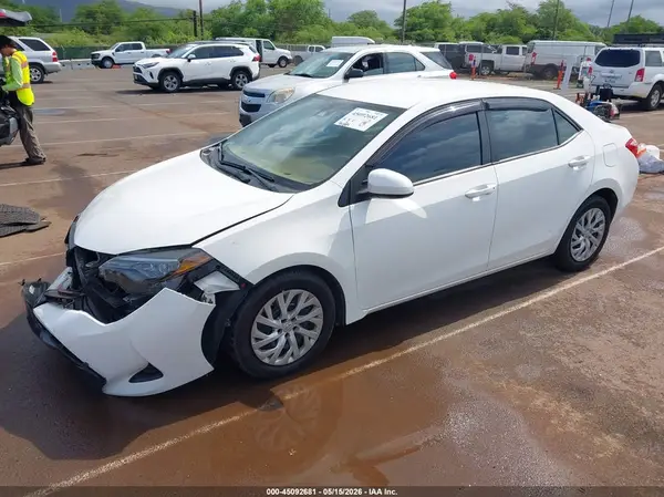 5YFBURHE0KP900827 2019 TOYOTA COROLLA - Image 2