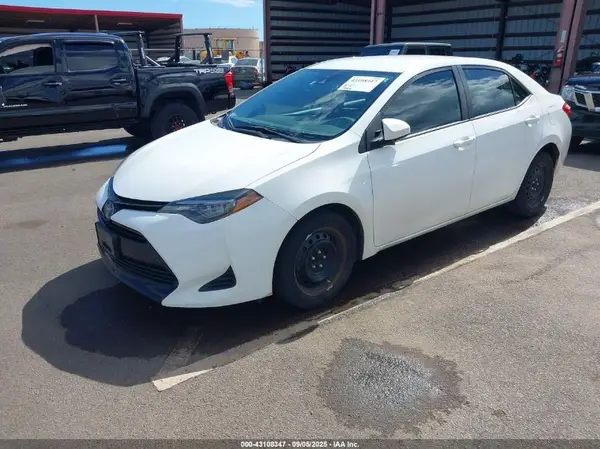 5YFBURHE0KP903078 2019 TOYOTA COROLLA - Image 2