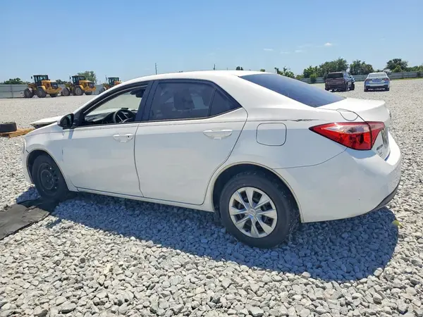 5YFBURHE0KP909415 2019 TOYOTA COROLLA - Image 2
