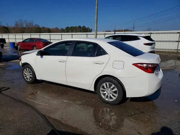 5YFBURHE0KP911777 2019 TOYOTA COROLLA - Image 2