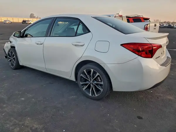 5YFBURHE0KP915179 2019 TOYOTA COROLLA - Image 2
