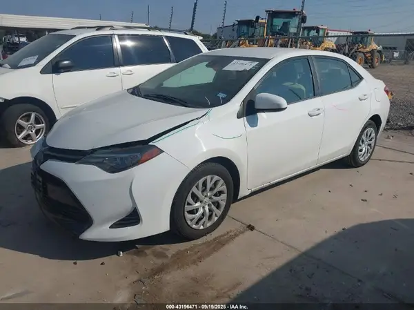 5YFBURHE0KP920737 2019 TOYOTA COROLLA - Image 2