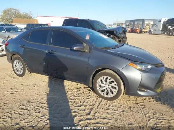 5YFBURHE0KP922455 2019 TOYOTA COROLLA - Image 1