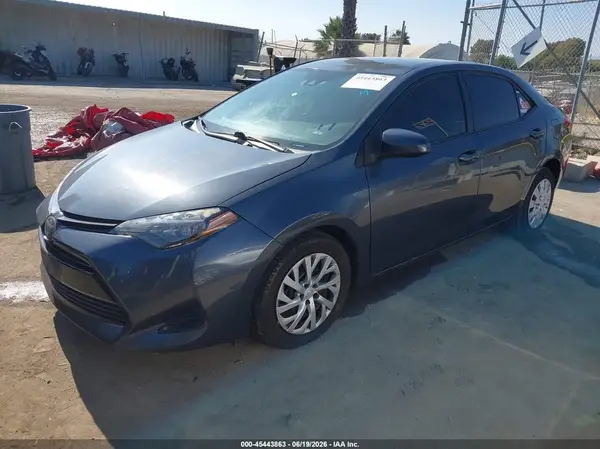 5YFBURHE0KP922780 2019 TOYOTA COROLLA - Image 2
