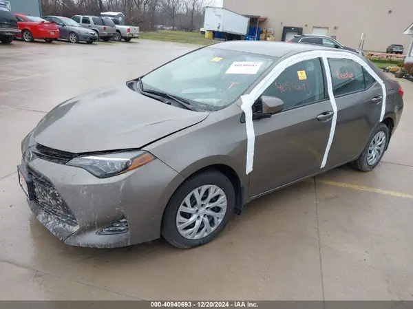 5YFBURHE0KP930801 2019 TOYOTA COROLLA - Image 2