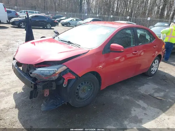 5YFBURHE0KP932953 2019 TOYOTA COROLLA - Image 2
