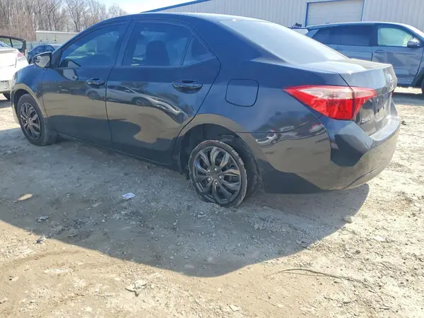 5YFBURHE0KP936159 2019 TOYOTA COROLLA - Image 2