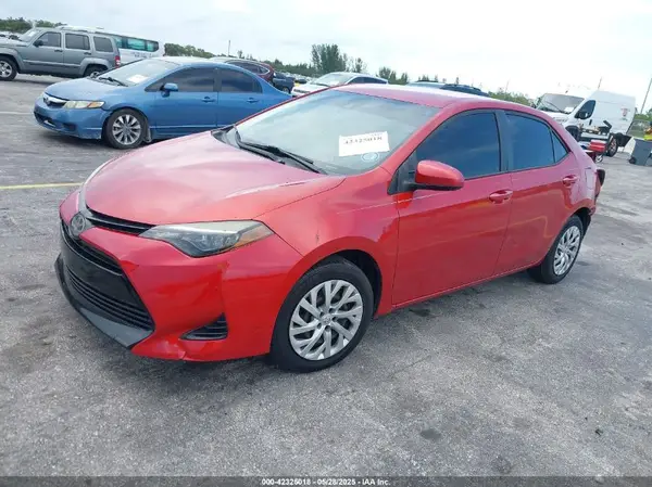 5YFBURHE0KP941863 2019 TOYOTA COROLLA - Image 2