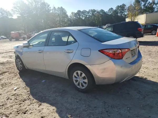 5YFBURHE0KP945105 2019 TOYOTA COROLLA - Image 2