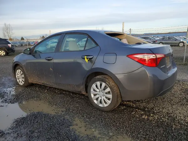 5YFBURHE0KP947971 2019 TOYOTA COROLLA - Image 2