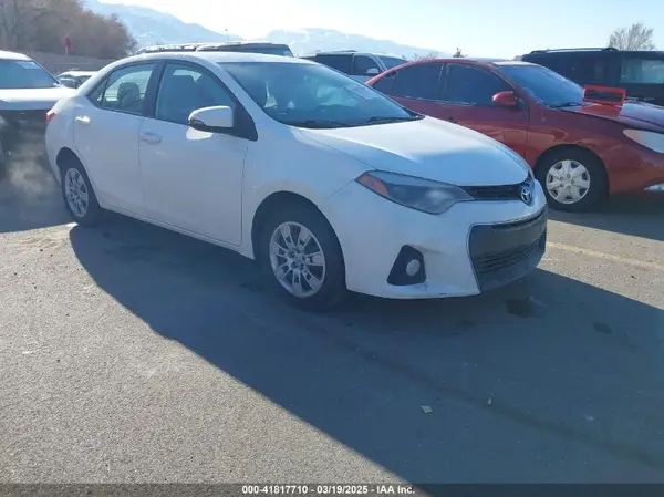 5YFBURHE1GP366020 2016 TOYOTA COROLLA - Image 1