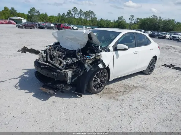 5YFBURHE1GP371556 2016 TOYOTA COROLLA - Image 2