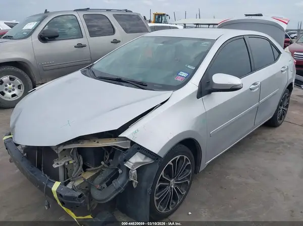 5YFBURHE1GP373212 2016 TOYOTA COROLLA - Image 2