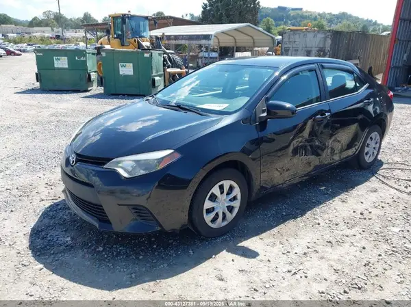 5YFBURHE1GP373503 2016 TOYOTA COROLLA - Image 2
