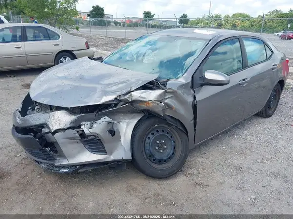 5YFBURHE1GP377504 2016 TOYOTA COROLLA - Image 2
