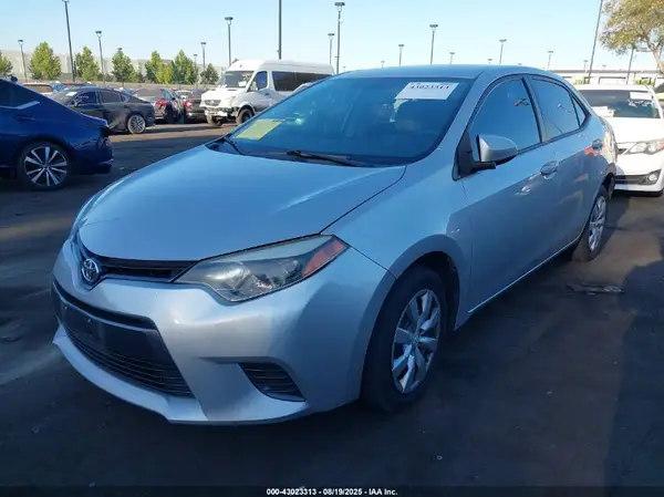 5YFBURHE1GP378555 2016 TOYOTA COROLLA - Image 2