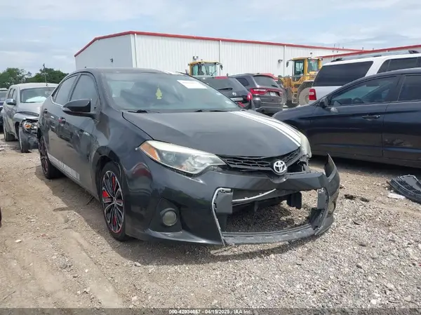 5YFBURHE1GP379947 2016 TOYOTA COROLLA - Image 1