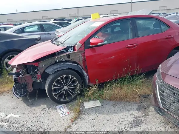 5YFBURHE1GP382413 2016 TOYOTA COROLLA - Image 2