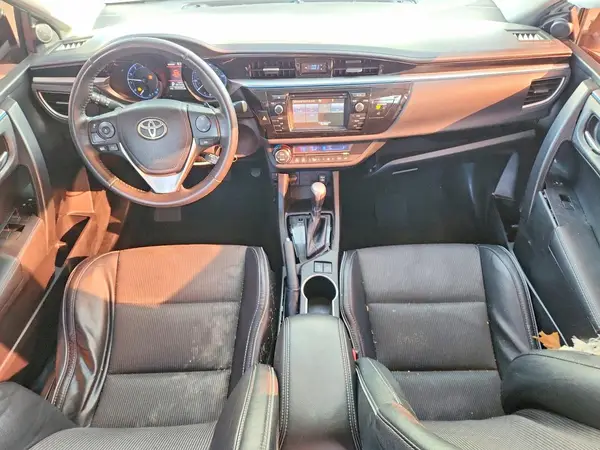 5YFBURHE1GP385943 2016 TOYOTA COROLLA - Image 8