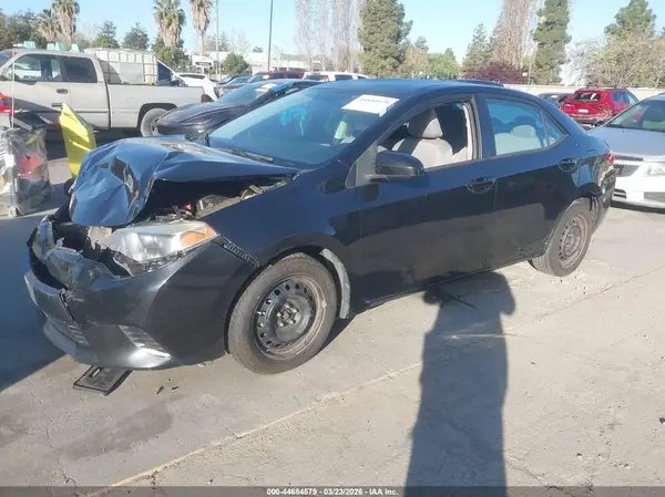 5YFBURHE1GP388518 2016 TOYOTA COROLLA - Image 2