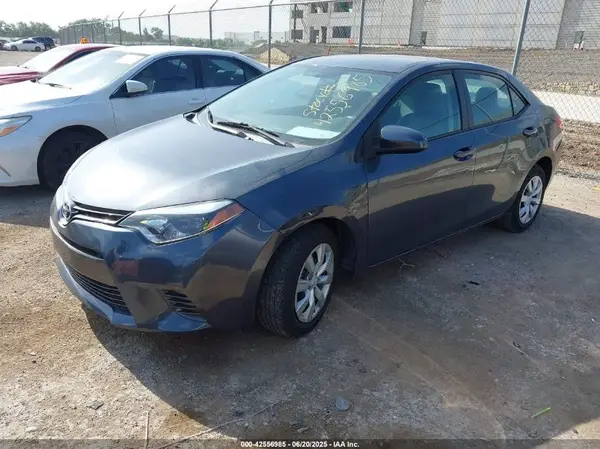 5YFBURHE1GP411067 2016 TOYOTA COROLLA - Image 2
