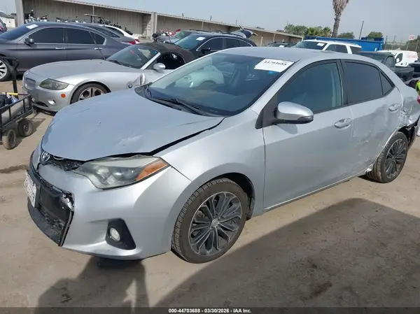 5YFBURHE1GP419086 2016 TOYOTA COROLLA - Image 2