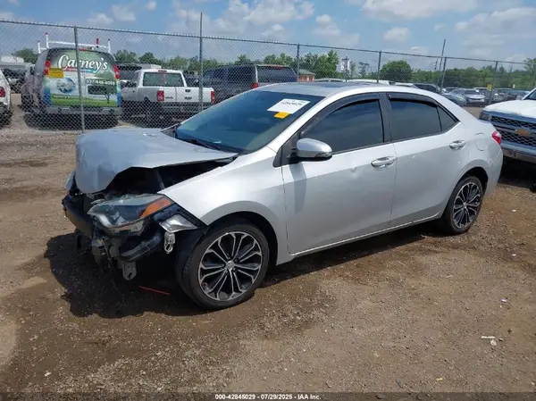 5YFBURHE1GP425258 2016 TOYOTA COROLLA - Image 2