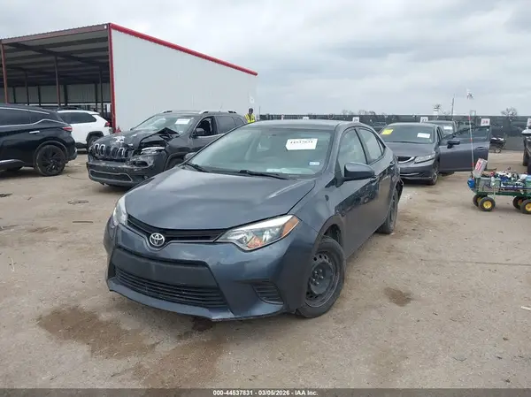 5YFBURHE1GP427978 2016 TOYOTA COROLLA - Image 2