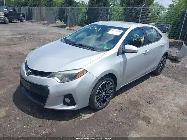 5YFBURHE1GP431481 2016 TOYOTA COROLLA - Image 2