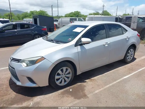 5YFBURHE1GP438088 2016 TOYOTA COROLLA - Image 2