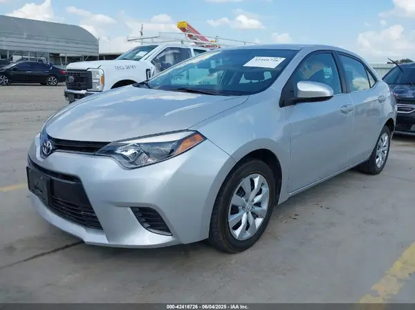 5YFBURHE1GP440343 2016 TOYOTA COROLLA - Image 2