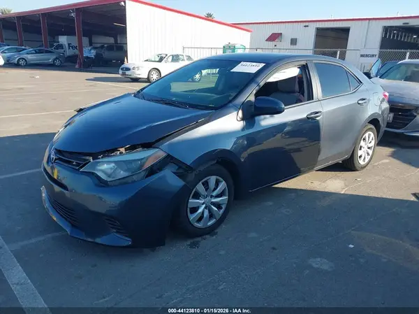 5YFBURHE1GP448071 2016 TOYOTA COROLLA - Image 2