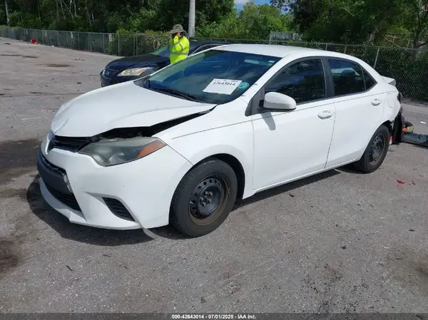 5YFBURHE1GP457787 2016 TOYOTA COROLLA - Image 2