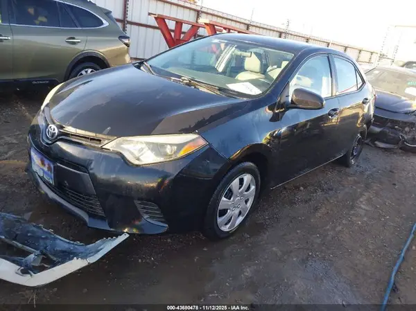 5YFBURHE1GP460690 2016 TOYOTA COROLLA - Image 2