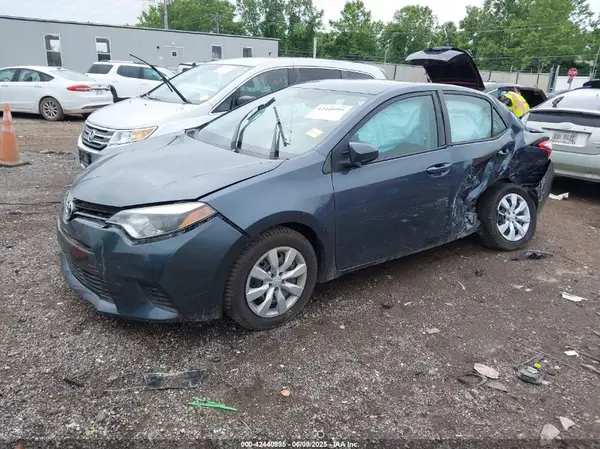 5YFBURHE1GP462682 2016 TOYOTA COROLLA - Image 2