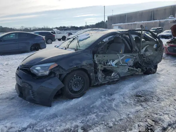 5YFBURHE1GP462892 2016 TOYOTA COROLLA - Image 1