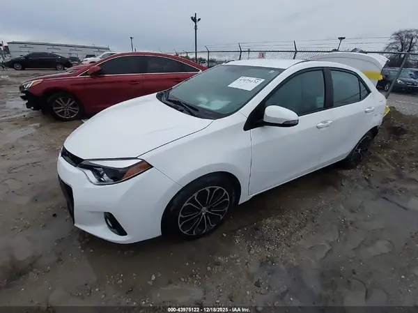 5YFBURHE1GP466814 2016 TOYOTA COROLLA - Image 2